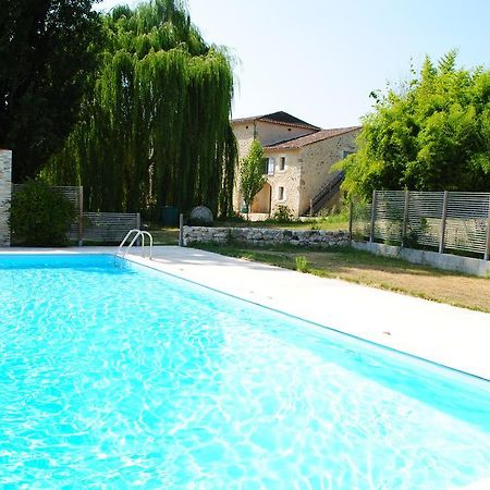 Les Foucauds Hotel Saint-Quentin-de-Caplong Екстериор снимка