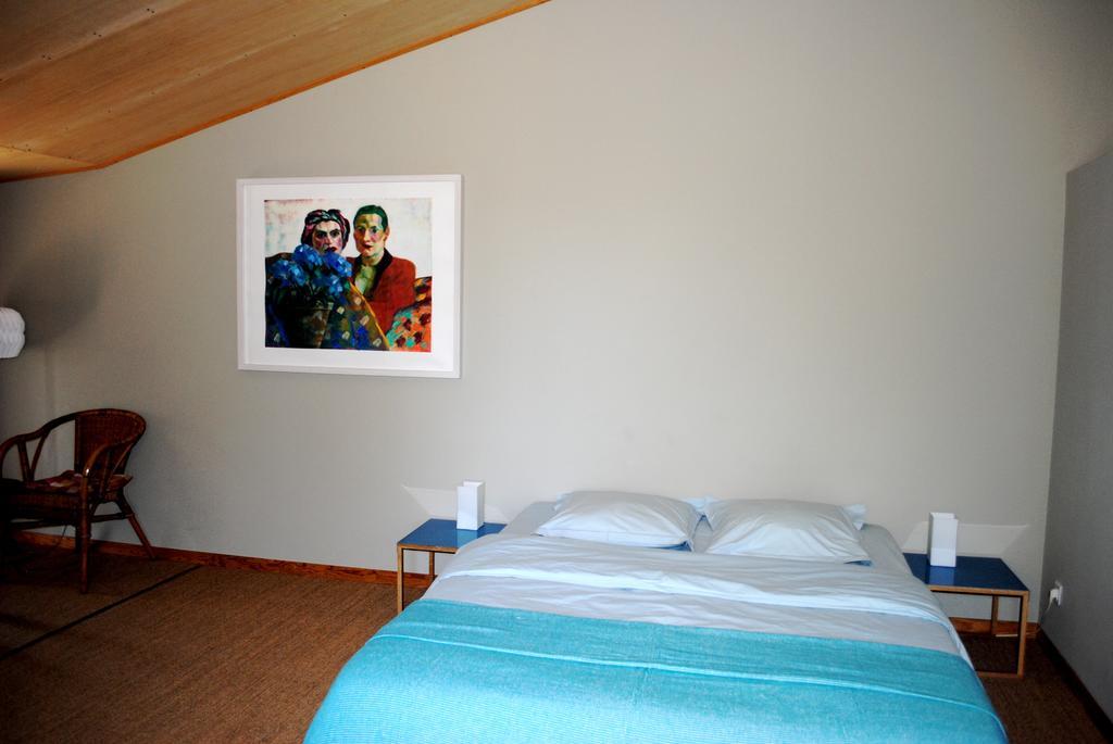 Les Foucauds Hotel Saint-Quentin-de-Caplong Стая снимка