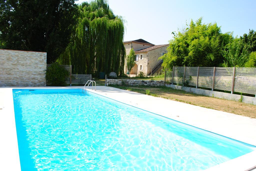 Les Foucauds Hotel Saint-Quentin-de-Caplong Екстериор снимка