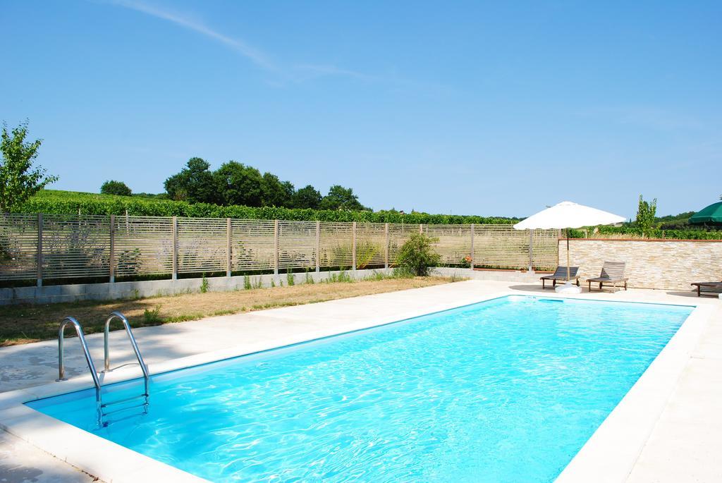 Les Foucauds Hotel Saint-Quentin-de-Caplong Екстериор снимка