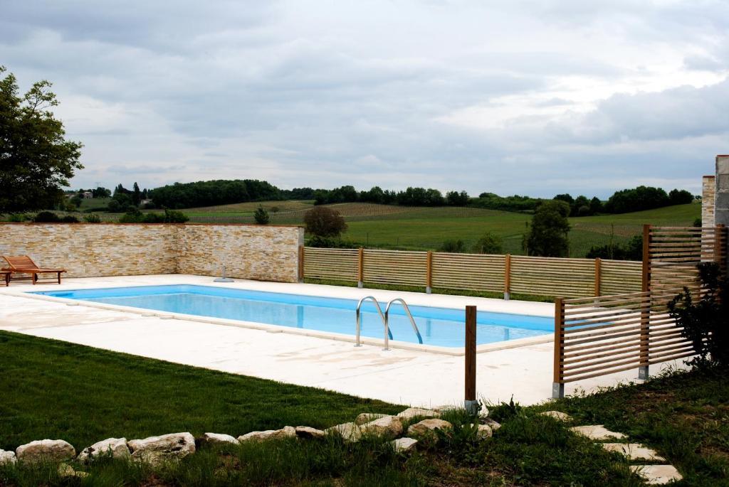 Les Foucauds Hotel Saint-Quentin-de-Caplong Екстериор снимка