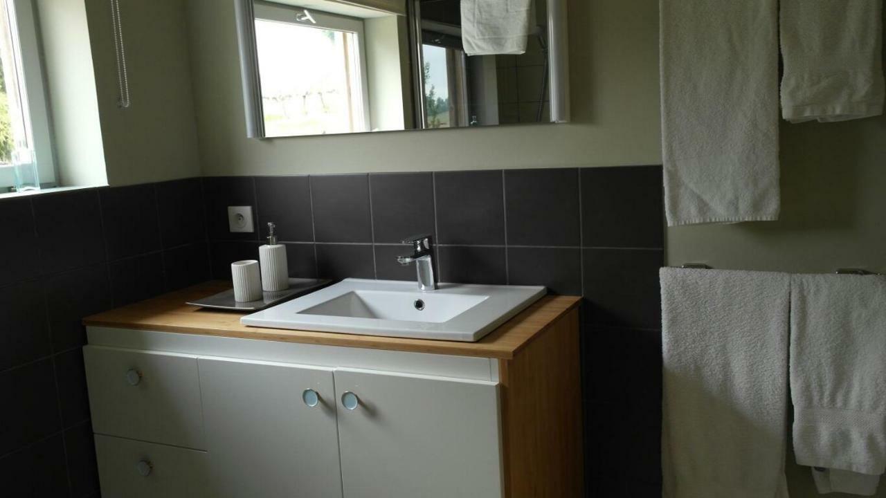 Les Foucauds Hotel Saint-Quentin-de-Caplong Екстериор снимка